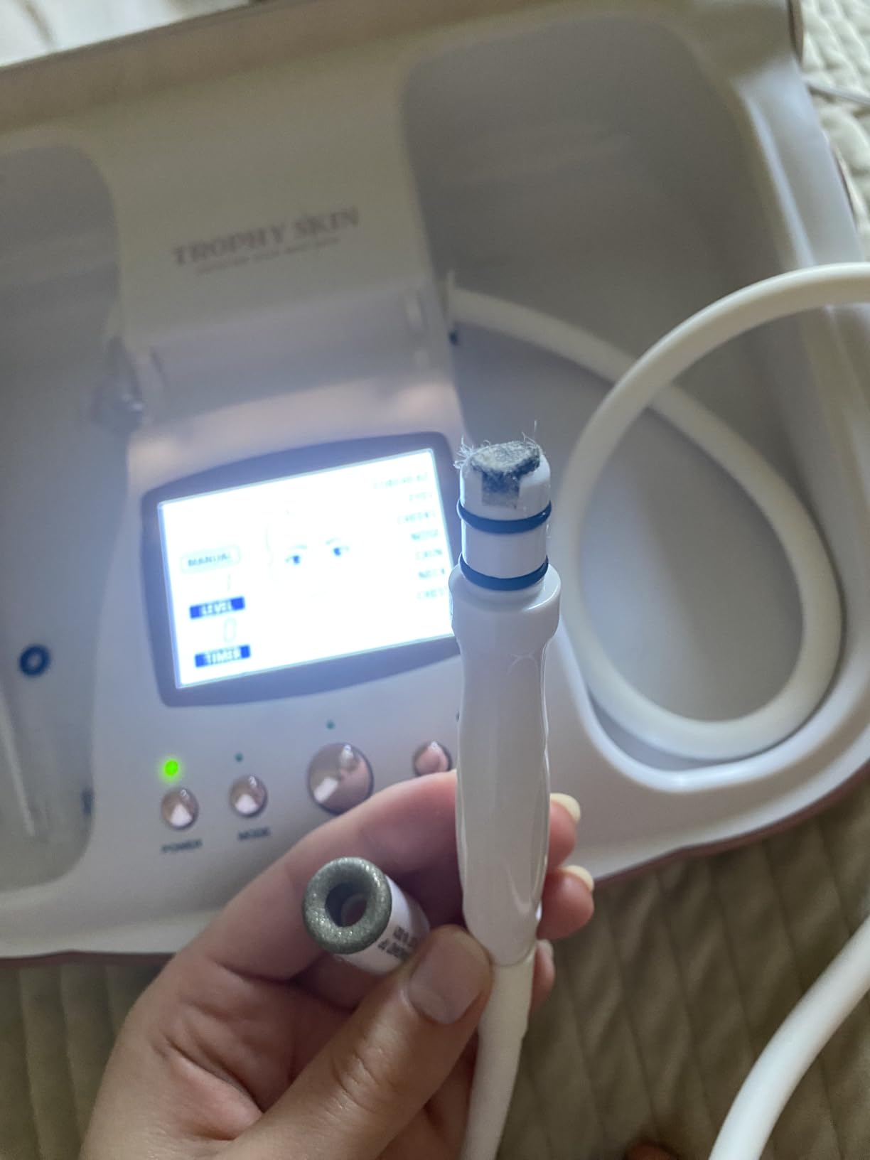 Trophy Skin MicrodermMD - At Home Microdermabrasion Kit - Anti Aging and Acne Treatment - Contains Real Diamond and Pore Extractor Tips to Rejuvenate Skin - White customer photo 2