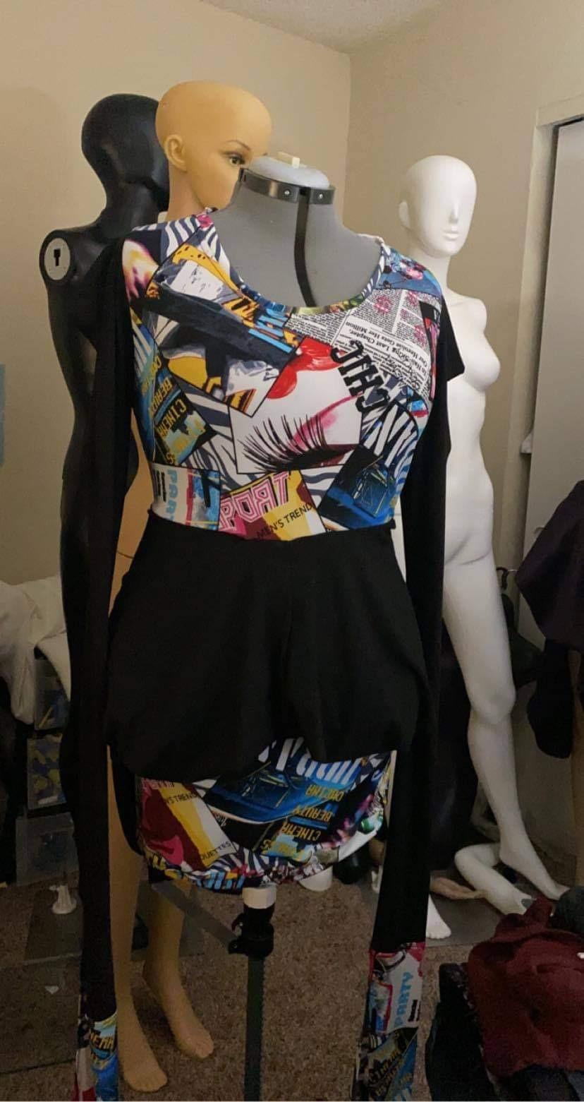 SINGER Female Adjustable Dress Form, Small/Medium, Sizes 4-10 - Red | Pinnable foam-backed surface, 12 dials, 360-degree hem guide, tripod base customer photo 1
