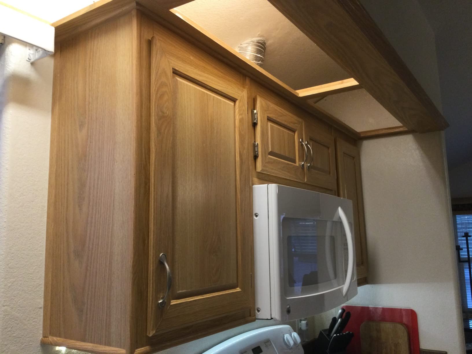 INSL-X Cabinet Coat - Urethane Acrylic Satin Sheen Enamel Cabinet Paint, White, 1 Gallon customer photo 2