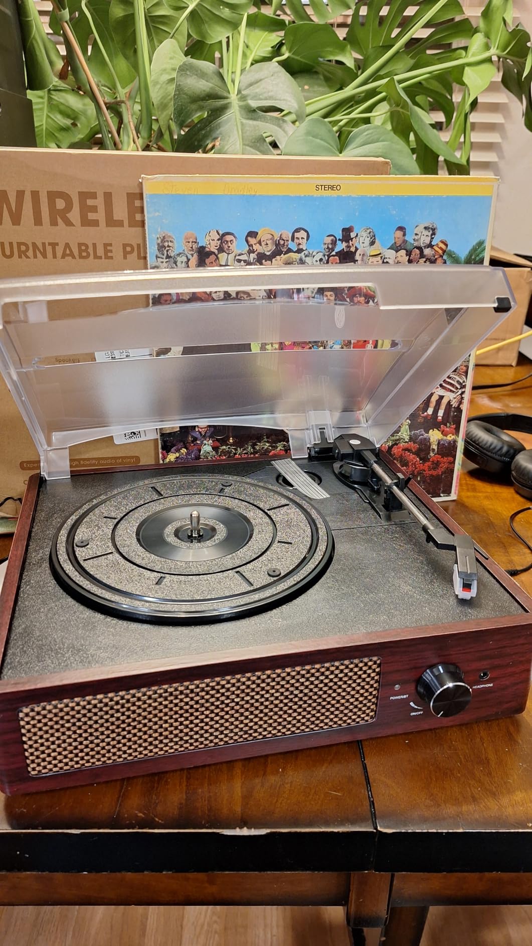 Vinyl Record Player Turntable with Built-in Bluetooth Receiver & 2 Stereo Speakers, 3 Speed 3 Size Portable Retro Record Player for Entertainment and Home Decoration customer photo 2