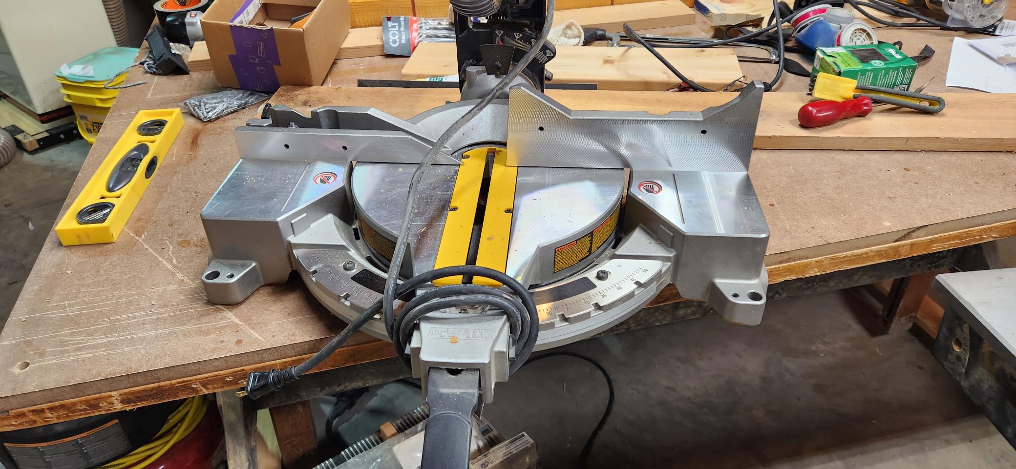 DEWALT Miter Saw, Double-Bevel, Compound, 12-Inch, 15-Amp (DWS716) customer photo 2