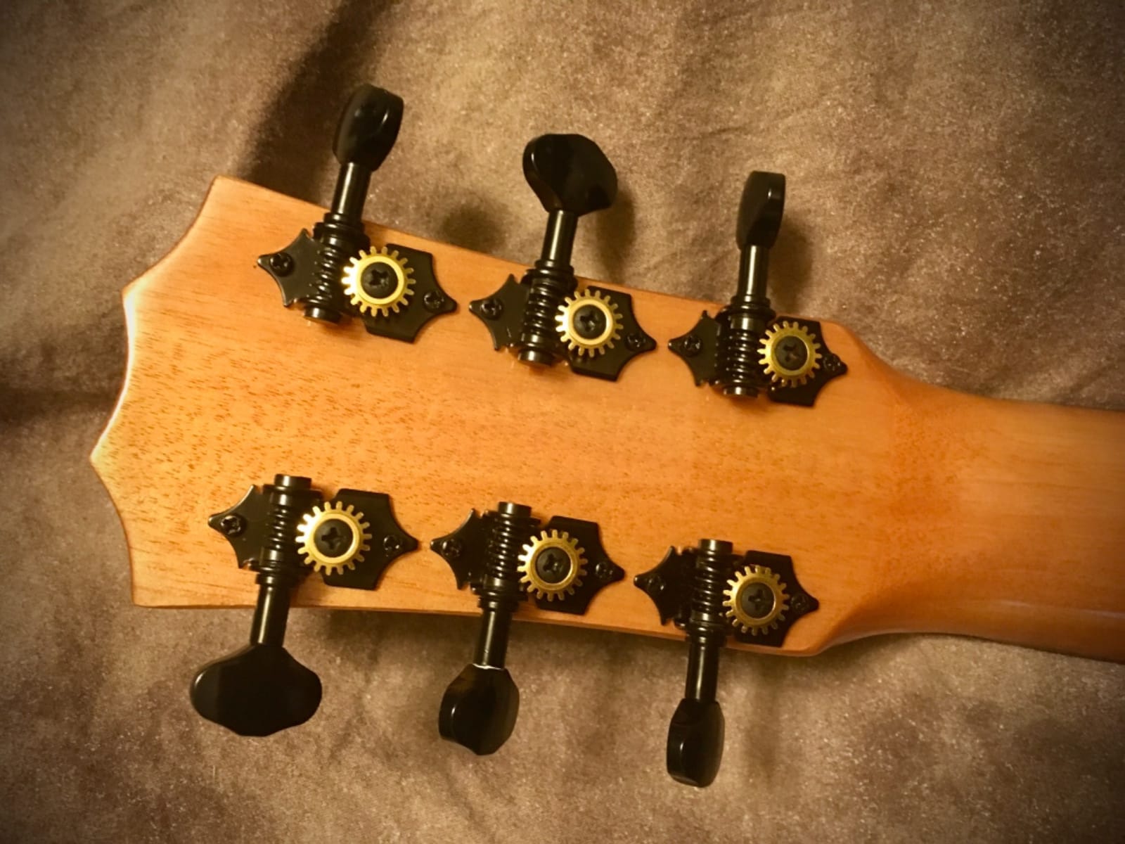Caramel 6 String CB103G 30 In Glossy Zebra Wood Acoustic Electric Ukulele customer photo 1