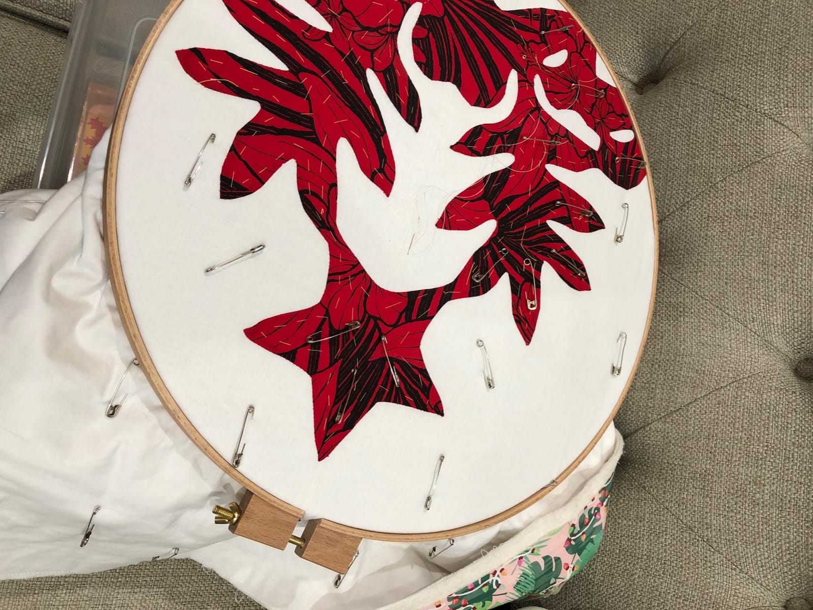 Frank A Edmunds Beechwood Quilt Hoop-18