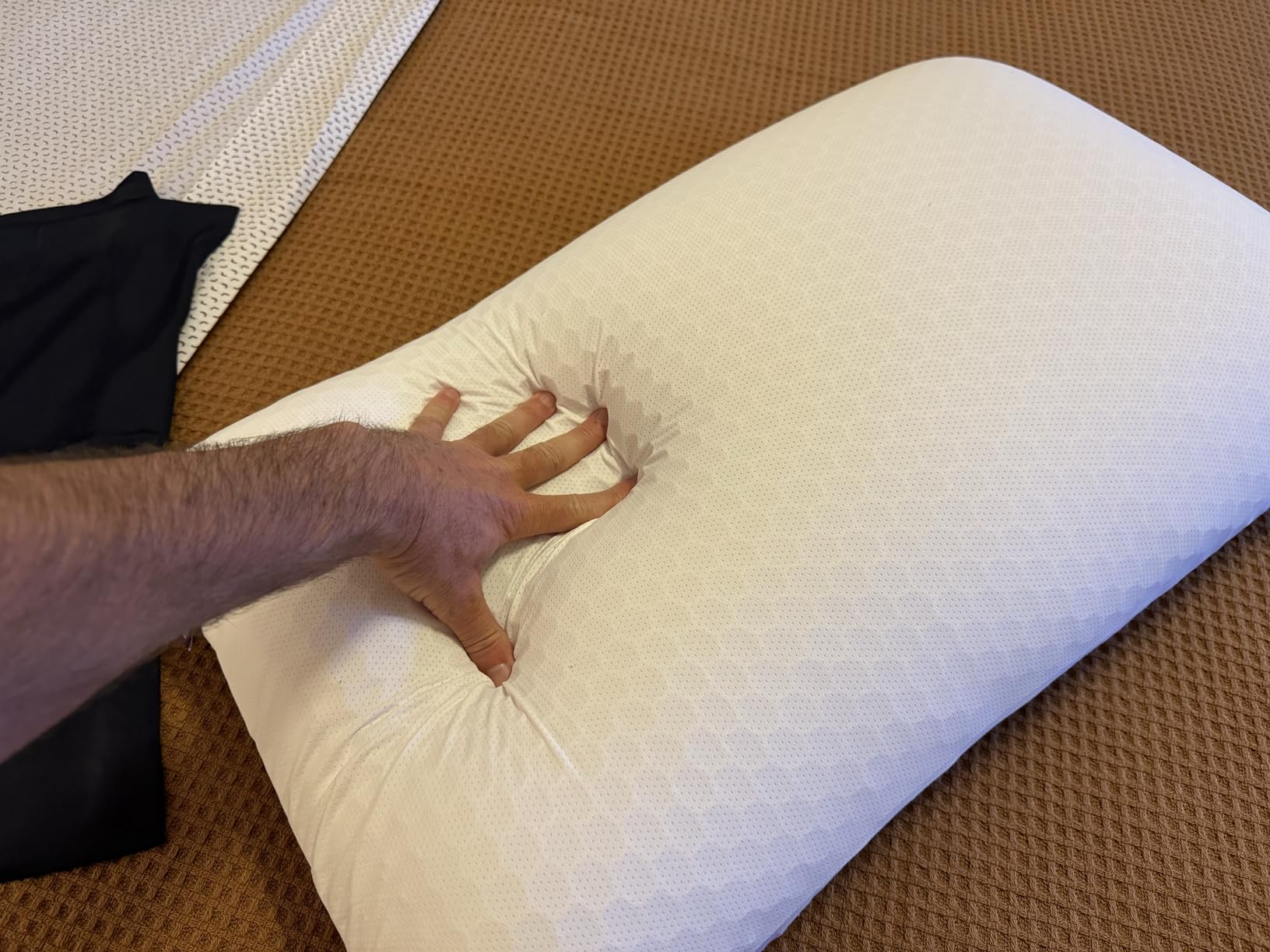 Purple Harmony Pillow - Medium Loft, Standard Size, Cooling Gel Neck Pillow | Side Sleeper Pillow, Weightless Medium Feel, GelFlex Grid and Talalay Latex Foam for Pressure-Relieving Support customer photo 1