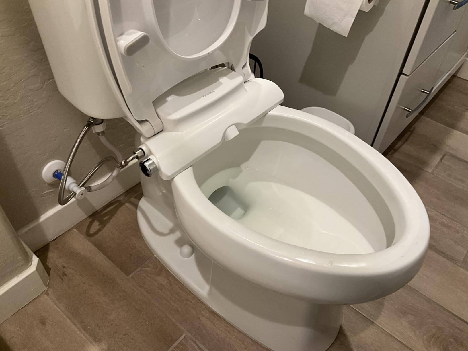 Brondell Bidet Toilet Seat Non-Electric Swash Ecoseat, Fits Elongated Toilets, White - Dual Nozzle System, Ambient Water Temperature - Bidet with Easy Installation customer photo 2