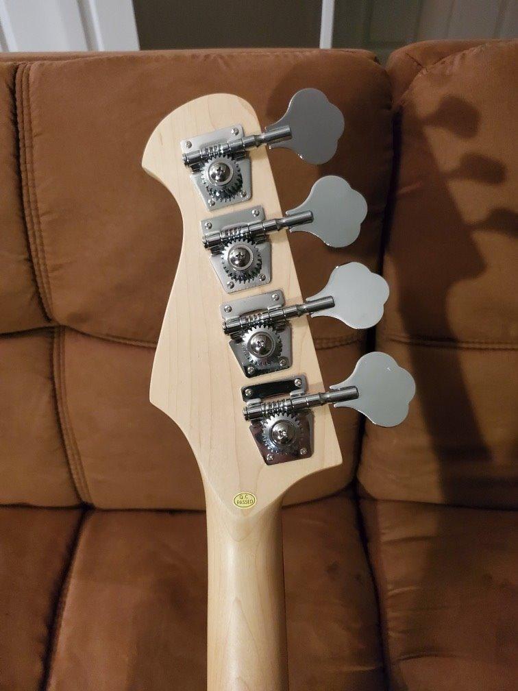 Donner Electric Bass 4 Strings Full-Size Guitar Kit PB-Style (Black) | Standard Bass Beginner Kit for Starter with Free Online Lesson Gig Bag Guitar Strap and Guitar Cable, DPB-510 customer photo 2
