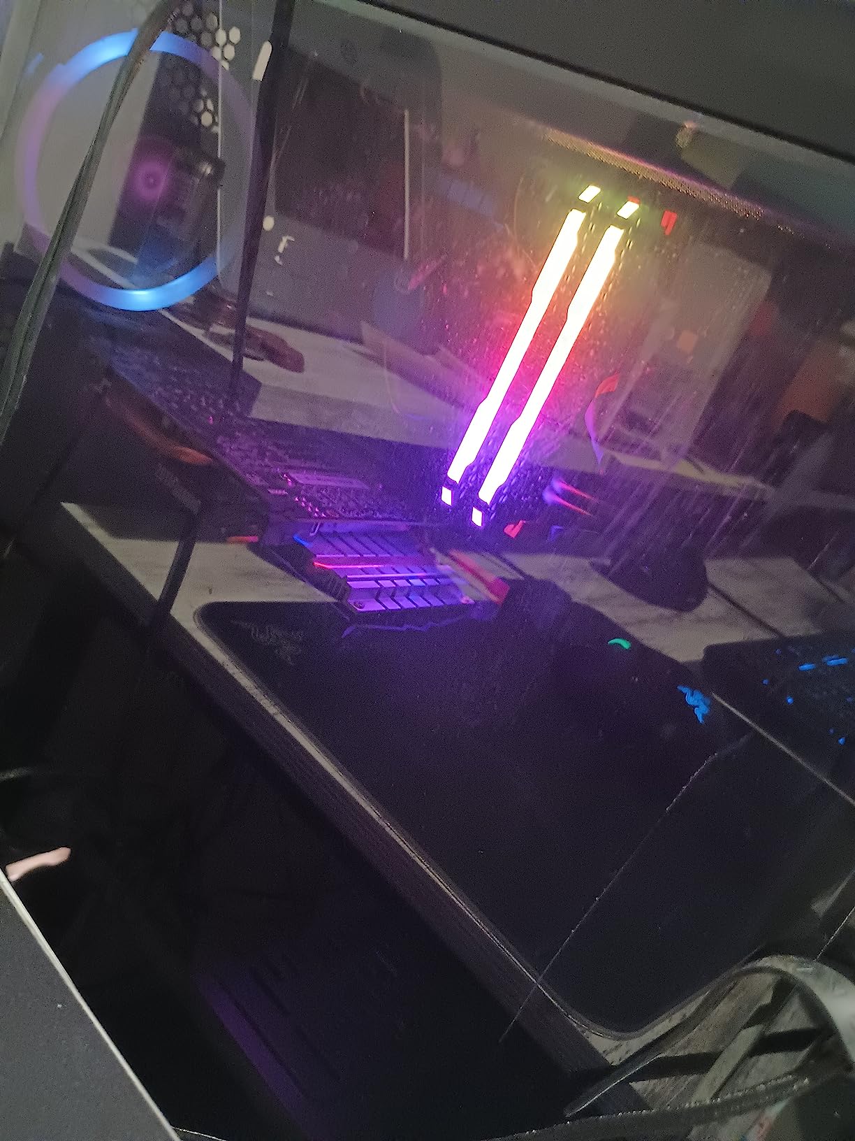 CORSAIR Vengeance RGB PRO DDR4 RAM 32GB (2x16GB) 3200MHz CL16-20-20-38 1.35V Intel AMD Desktop Computer Memory - Black (CMW16GX4M2C3200C16) customer photo 1