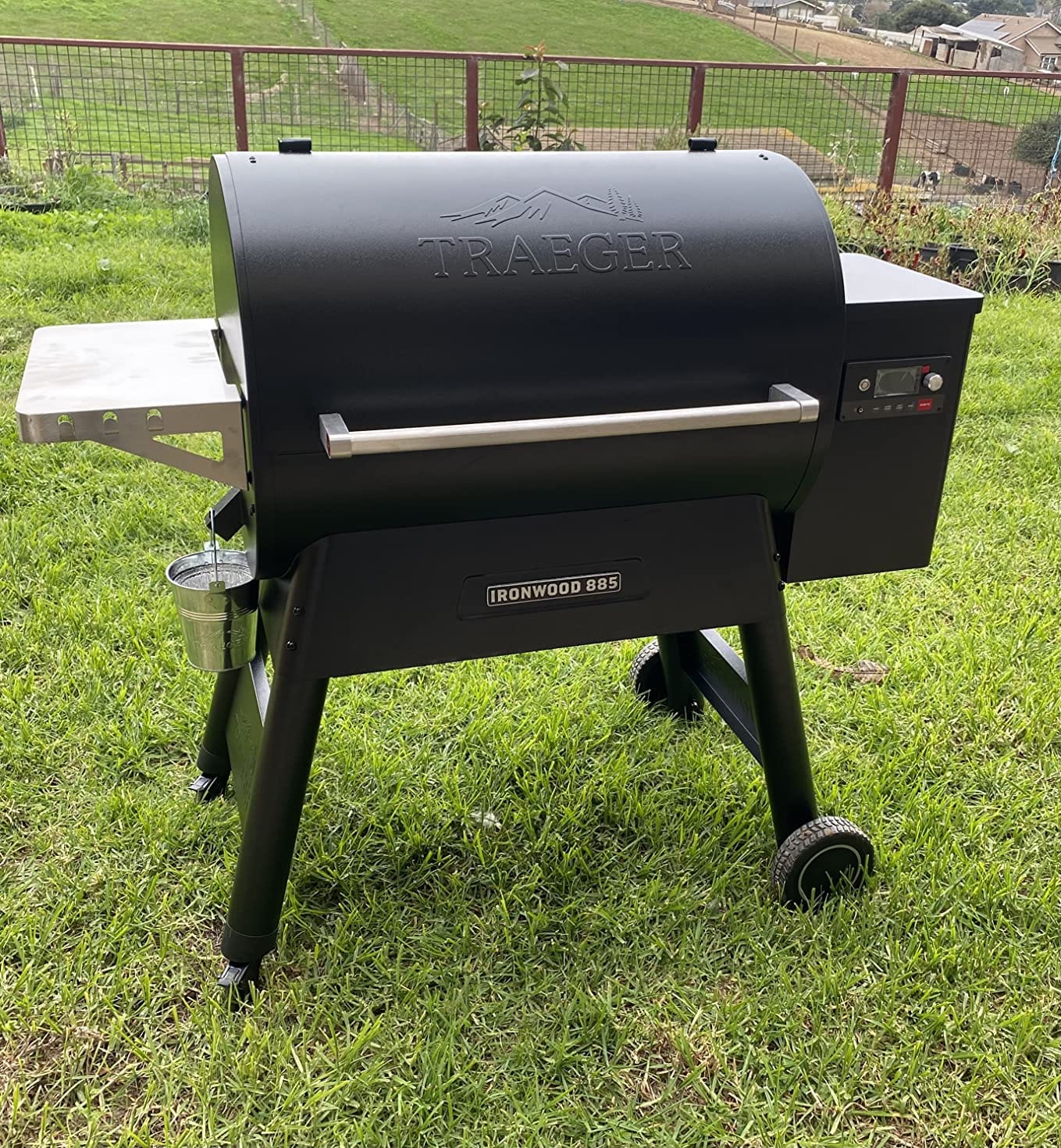 Traeger Ironwood 885 Wood Pellet Grill & Smoker, 885 Sq In, WiFi customer photo 1
