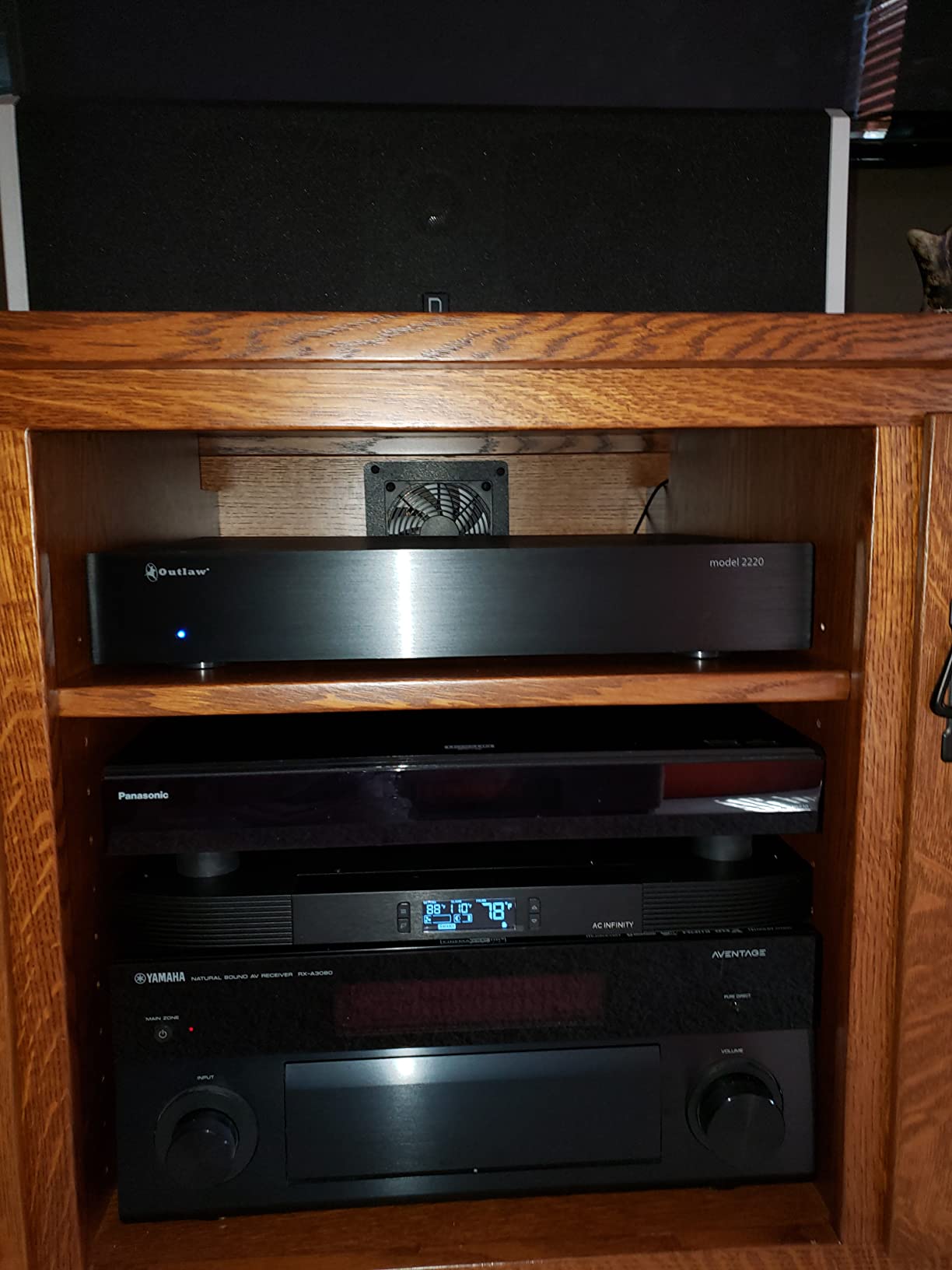 Outlaw Audio Model 2220 Monoblock Amplifier | 1x200 Watts into 8Ω | 1x300 Watts into 4Ω | High Current Amplifier | XLR & RCA Inputs customer photo 2
