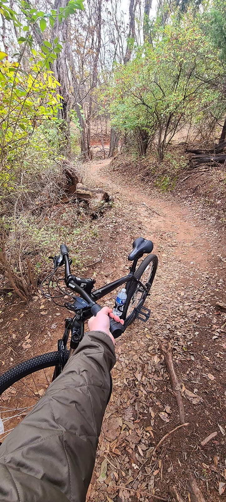 Mongoose Switchback Comp Expert Sport Trail Mountain Bike for Adult Men Women, 16/18/21-Speed Options, 27.5-Inch Wheels, Disc Brakes, Aluminum Frames, Hardtail Bicycles customer photo 1