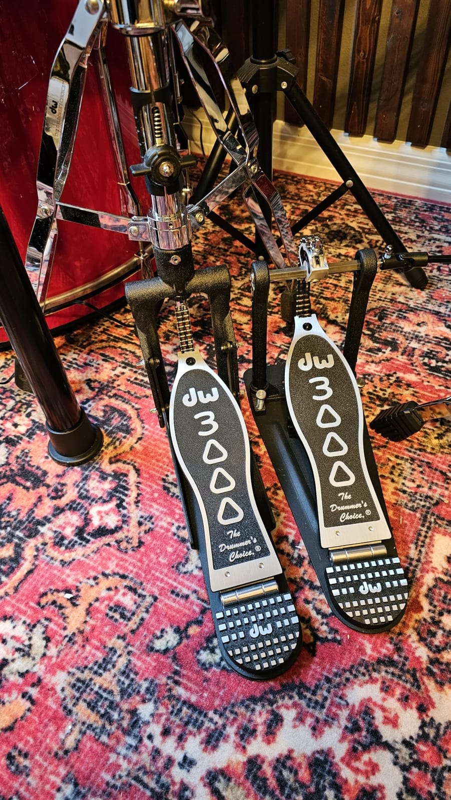 DW Hardware 3000 Series 2-Leg Hi-Hat Stand (DWCP3500TA),Chrome customer photo 1