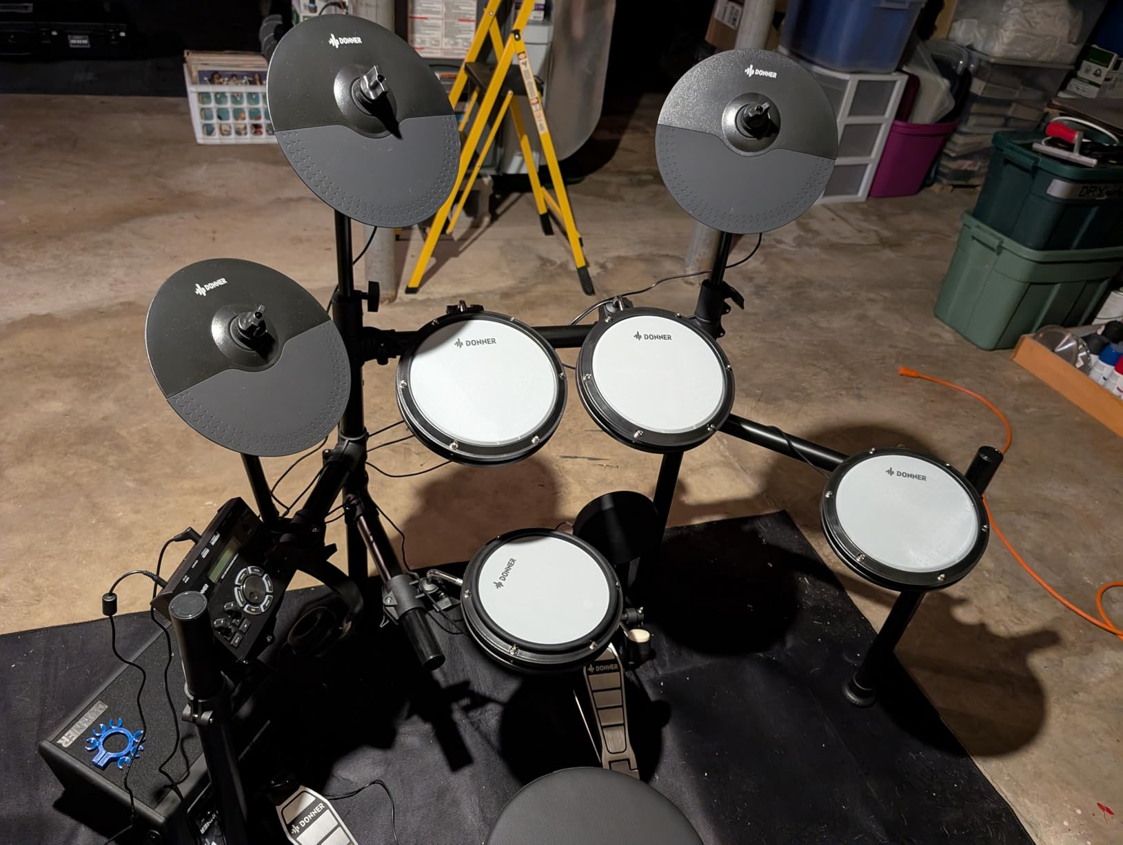 Donner DED-200 Electric Drum Sets with Quiet Mesh Drum Pads, 2 Cymbals w/Choke, 31 Kits and 450+ Sounds, Throne, Headphones, Sticks, USB MIDI, Melodics Lessons (5 Pads, 3 Cymbals) customer photo 2