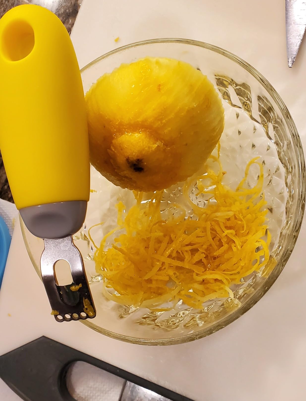 KITCHENDAO Citrus Lemon Peeler Zester Tool to Save Effort, Ultra Sharp Lemon Rind Twist Peeler Tool Bar Bartender Lime Stripper for Cocktails Kitchen, Yellow customer photo 2