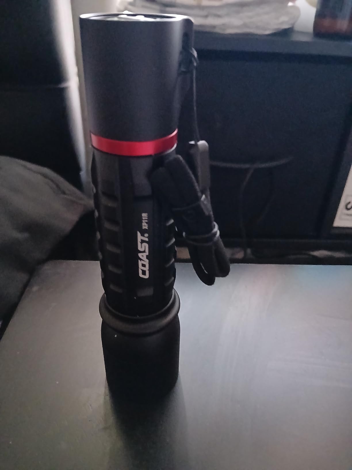 Coast XP11R 2600 Lumen USB-C Rechargeable LED Flashlight with Slide Focus and Pure Beam Focusing Optic, 4 Light Modes, Black customer photo 2
