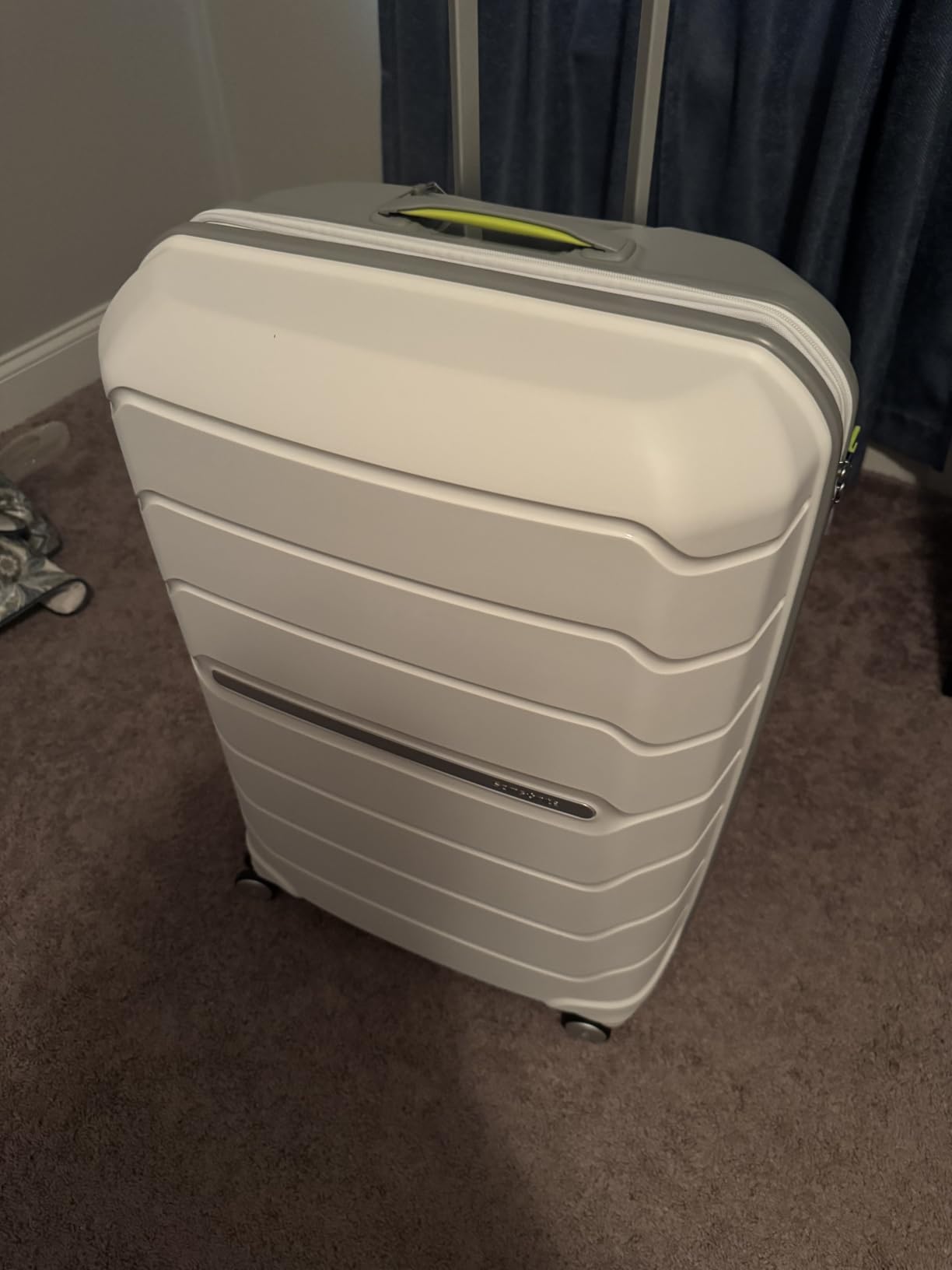 Samsonite Freeform 2-Piece Luggage Set - Carry-On & Large Checked Luggage with Dual Spinner Wheels customer photo 1