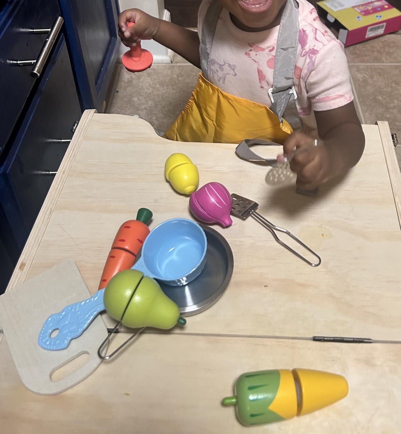 Sundaymot Play Kitchen Accessories, Wooden Play Food, Cooking Set with Stainless Steel Cookware Pots and Pans Utensils, Apron, Chef Hat, Cutting Food Kitchen Playset for Girls and Boys customer photo 1
