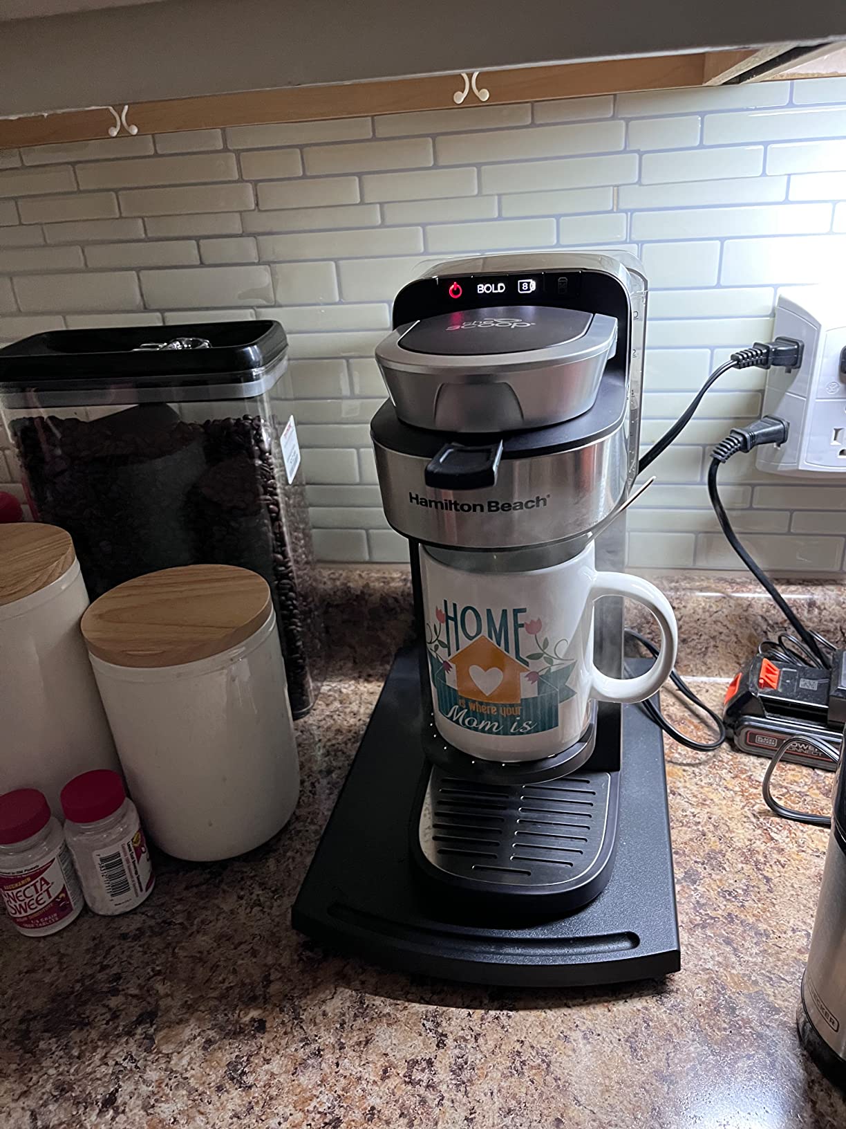 Hamilton Beach The Scoop Single Serve Coffee Maker & Fast Grounds Brewer for 8-14oz. Cups, Brews in Minutes, 40oz. Removable Reservoir, Stainless Steel (49987) customer photo 2
