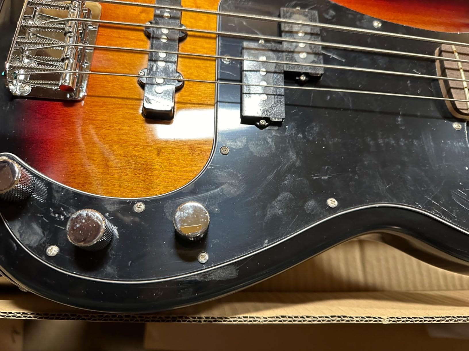 Fender Squier Affinity Precision Bass Pack, with Amp, 3-Color Sunburst customer photo 2