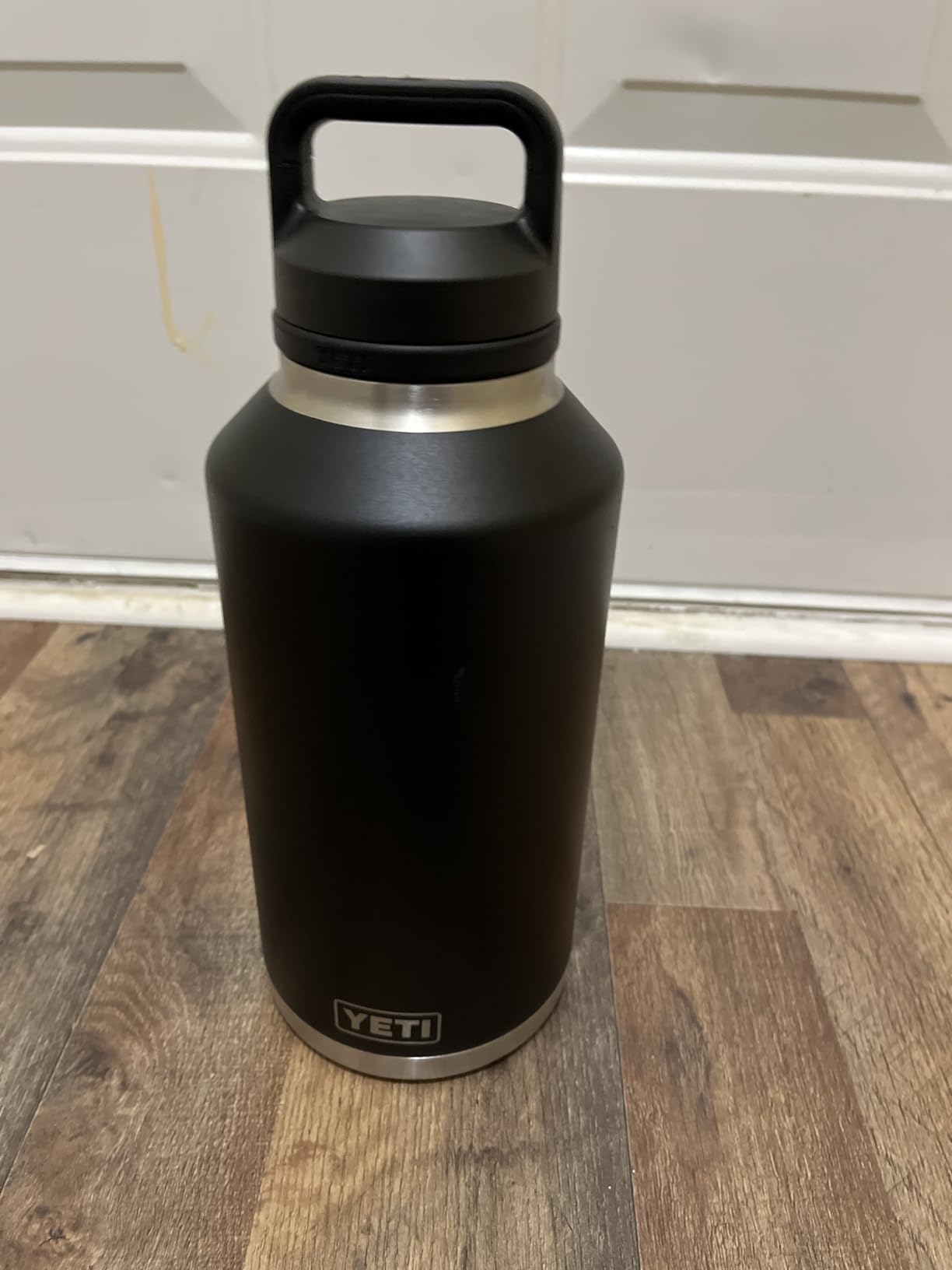 YETI Rambler 64 oz Bottle, Vacuum Insulated, Leakproof, Stainless Steel with Chug Cap, Black customer photo 2