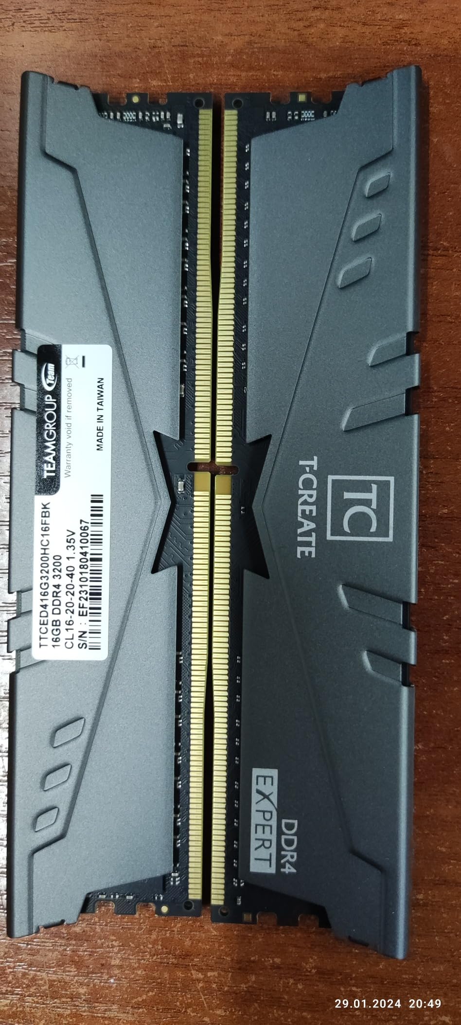 TEAMGROUP T-Create TTCED432G32G3200HC16FDC01 Expert Overclocking 10L DDR4 32GB 3200MHz (PC4 25600) CL16 Desktop RAM Memory Module customer photo 1