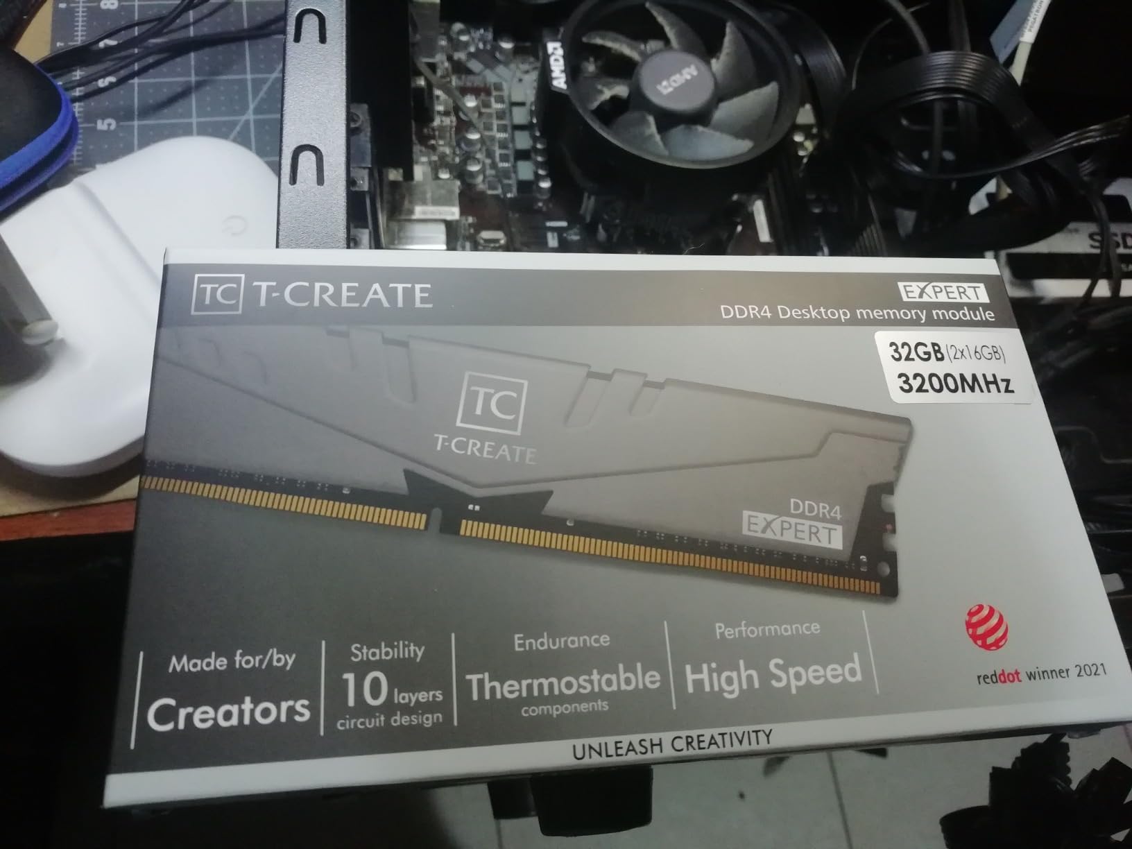 TEAMGROUP T-Create TTCED432G32G3200HC16FDC01 Expert Overclocking 10L DDR4 32GB 3200MHz (PC4 25600) CL16 Desktop RAM Memory Module customer photo 2