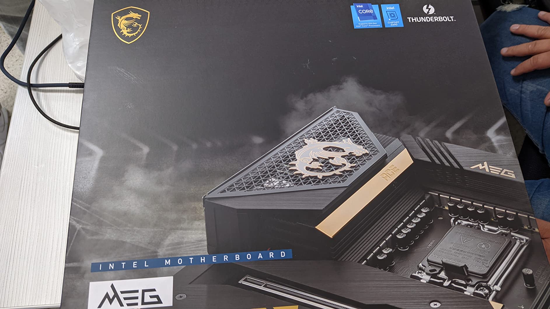 MSI MEG Z690 ACE Gaming Motherboard (E-ATX, 12th Gen Intel Core, LGA 1700 Socket, DDR5, Thunderbolt 4, PCIe 5, Dual 2.5G LAN, M.2 Slots, Wi-Fi 6E) customer photo 1