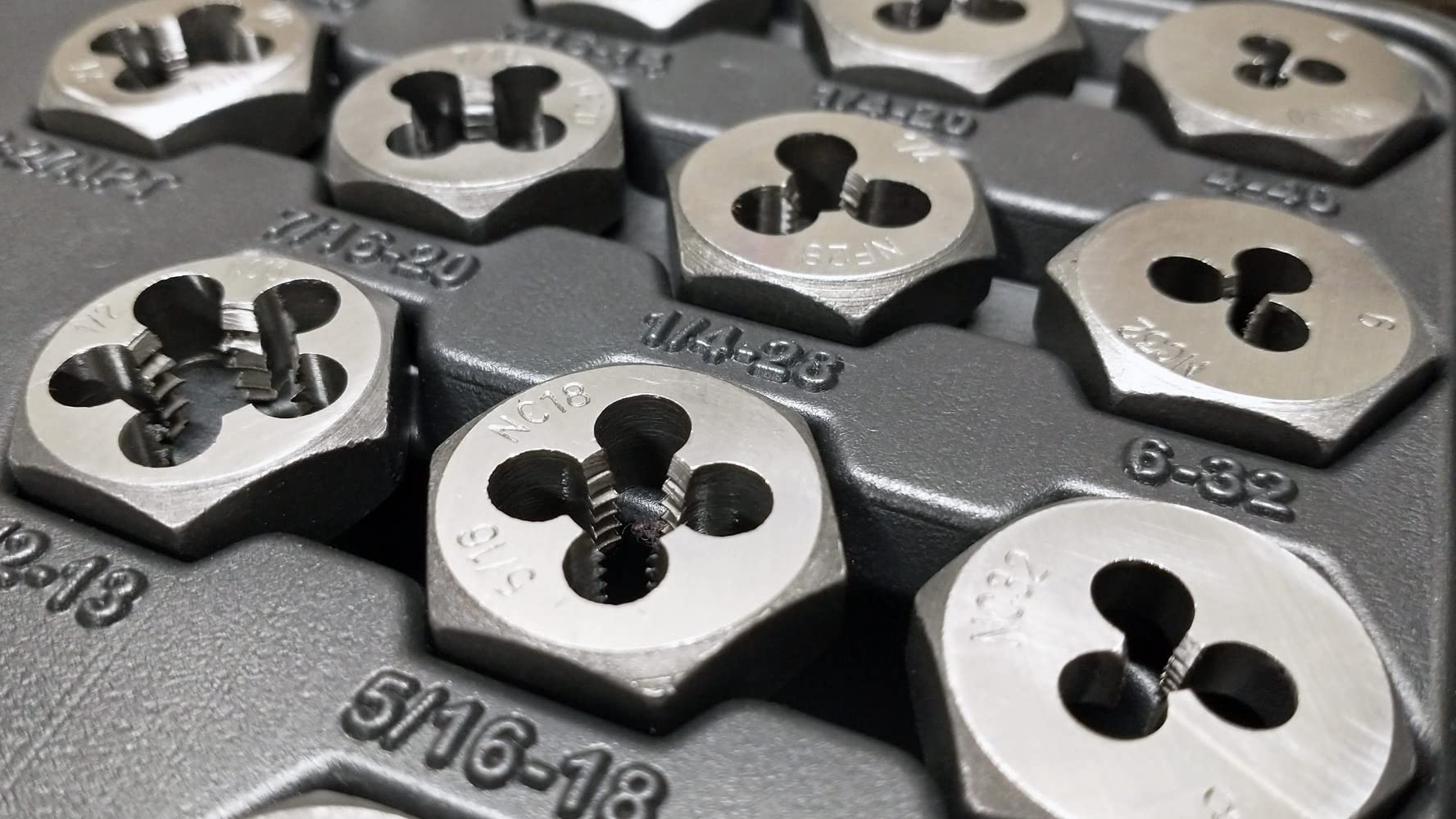 TOMMARS 51Pcs Jumbo Tap and Die Set, 1/4-20 to 1-14 SAE Threading | 1/4 to 1 Inch SAE Sizes. Alloy Steel, 60 HRC Hardness, Rust-Resistant. Includes Wrenches, Extractors. Steel, Aluminum, Brass customer photo 2