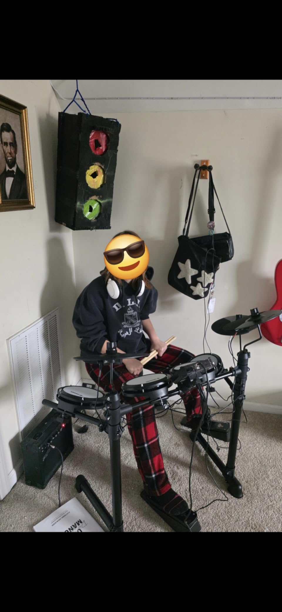 Donner DED-80 Electronic Drum Set with 4 Quiet Mesh Pads, 180+ Sounds, 2 Pedals, Throne, Headphones, Sticks, and Melodics Lessons customer photo 2