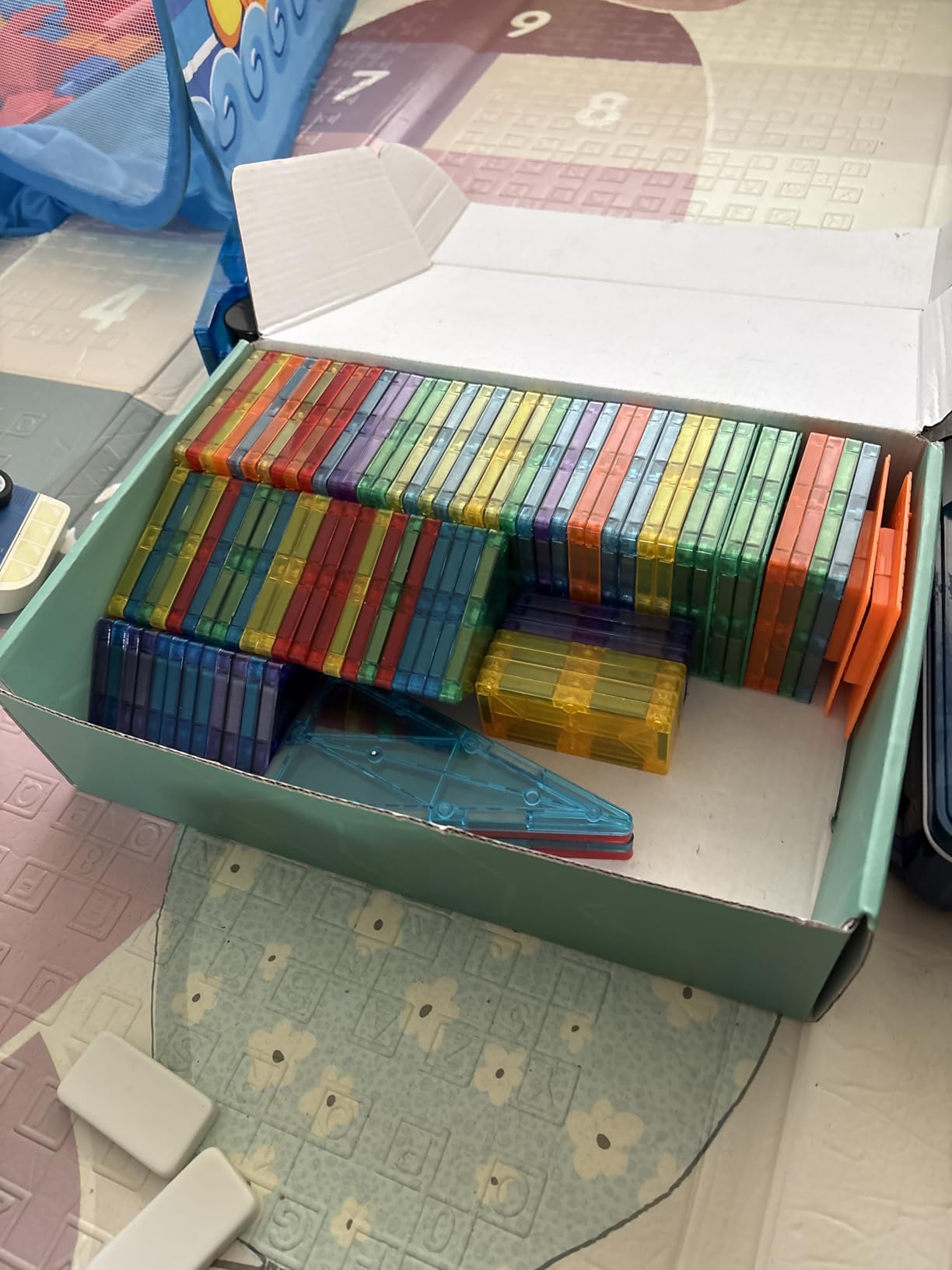 FNJO Magnetic Tiles, 100PCS Building Blocks, STEM Magnets Building Toy Set customer photo 2