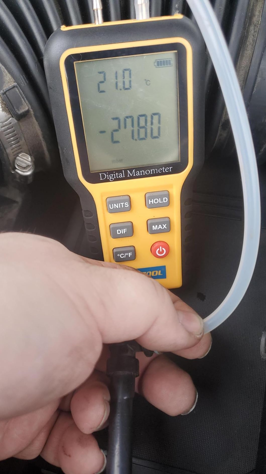 Manometer, Digital Manometer HVAC Dual Port Air Gas Pressure Tester Differential with 10 Units High Accuracy Value 29 Data Stores Backlight Display,-100~200Kpa,-1000~2000mbar customer photo 1