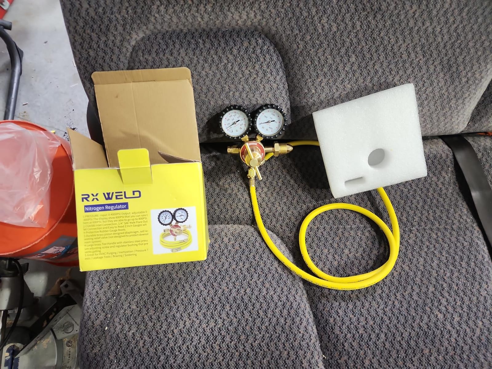 RX WELD Nitrogen Regulator, 0-800 PSI, CGA580 Inlet, 1/4
