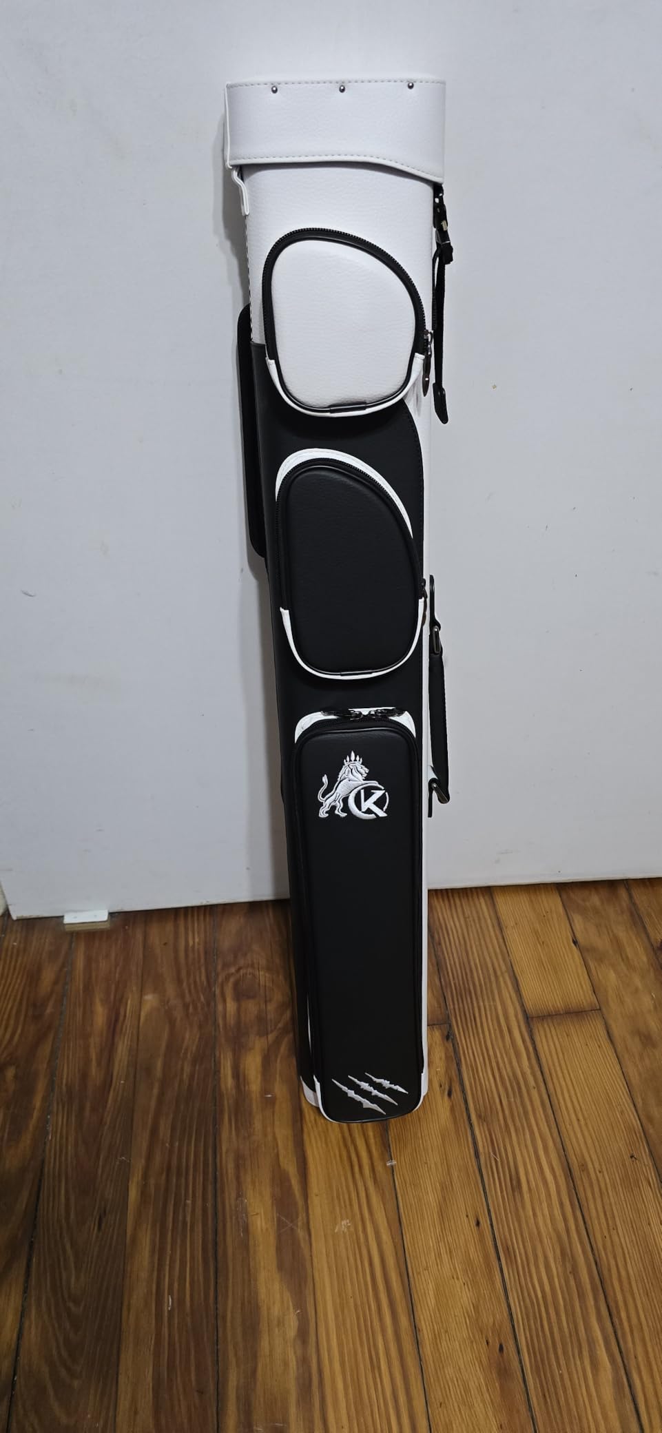 KONLLEN 2x4 Hard Pool Cue Case - Professional Billiards Cue Case for 2 Butts & 4 Shafts, Durable Hard Shell Cue Bag with Adjustable Shoulder Strap, Large Storage Pockets customer photo 1