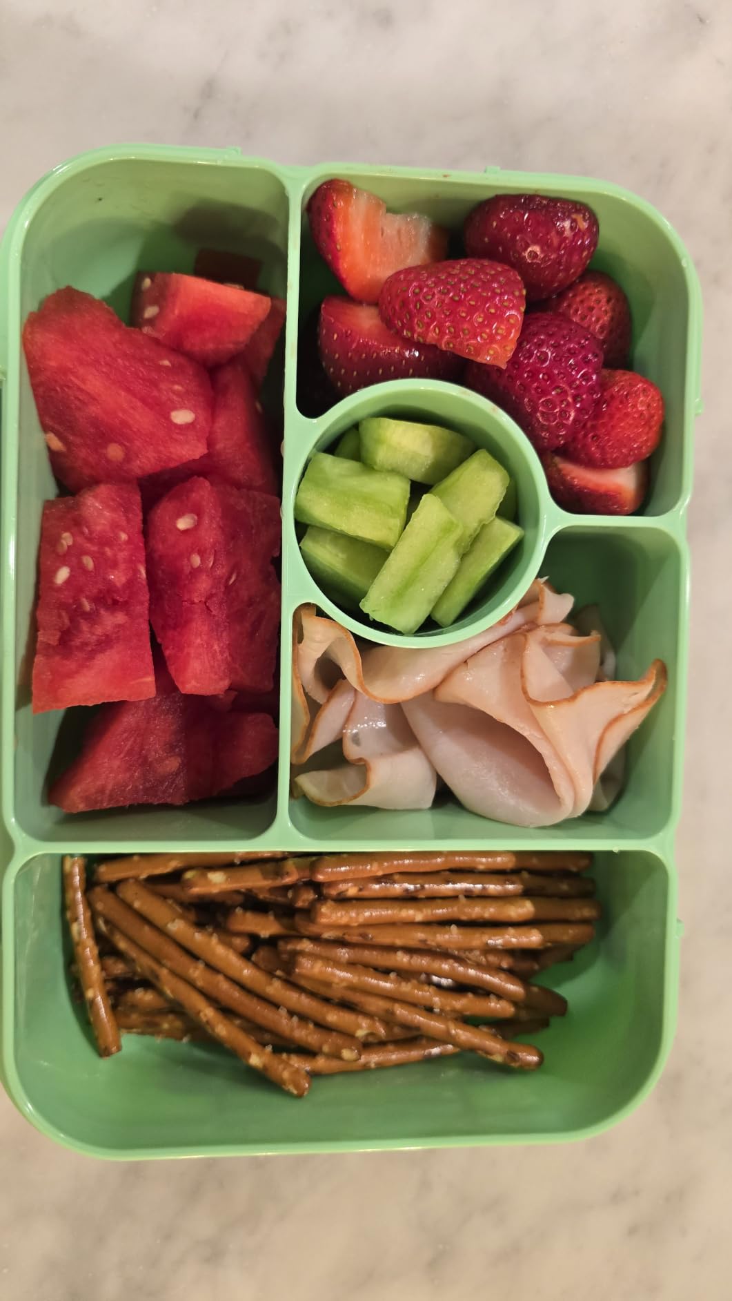 Amathley Bento Box Adult Lunch Box Kids, Lunch Containers for Adults/Kids/Toddler, 5 Compartments Bento Lunch Box with Sauce Containers, Microwave & Dishwasher & Freezer Safe, BPA-Free (Blue) customer photo 1
