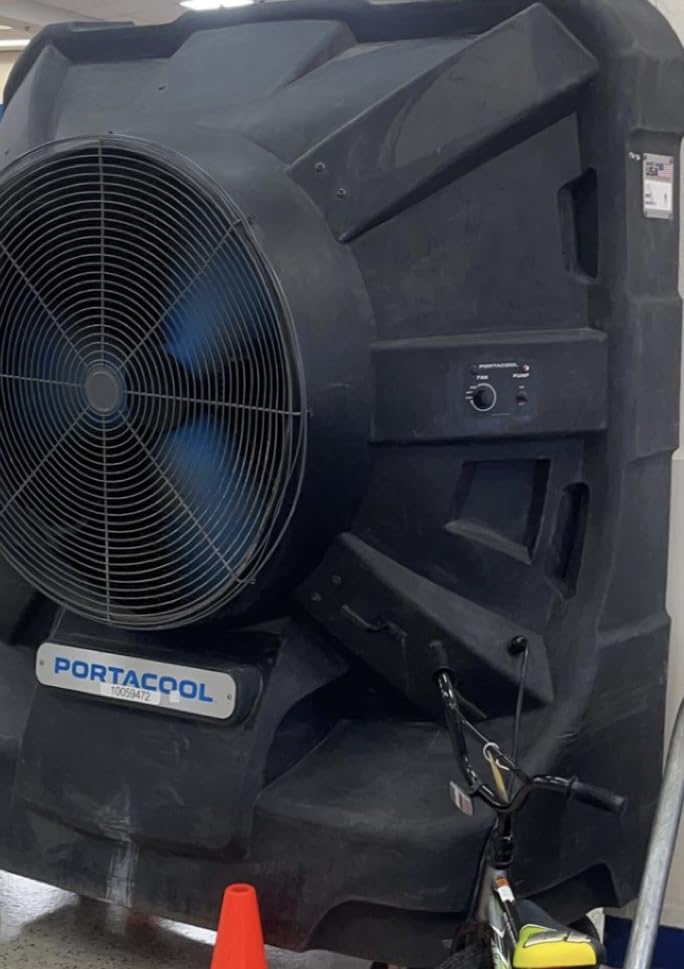 HiCFM 13000 CFM 30 inch Heavy Duty High Velocity Barrel Floor Drum Fan, Powerful 1/3HP Motor, 9ft Cord, 5in Solid Wheels for Workshop, Garage, Commercial or Industrial rooms - UL Safety Listed customer photo 1