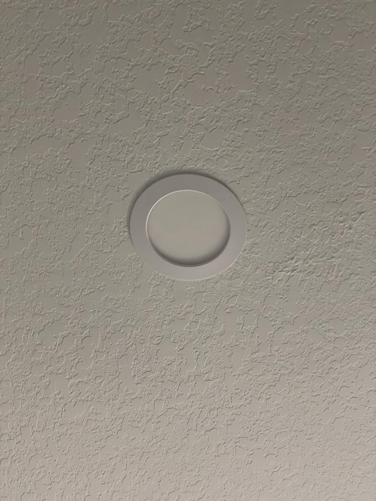 Philips Hue Smart Slim 6 Inch LED Downlight - White and Color Ambiance Color-Changing Light - 1 Pack - 1200LM - Indoor - Control with Hue App - Works with Alexa Google Assistant and Apple Homekit customer photo 1