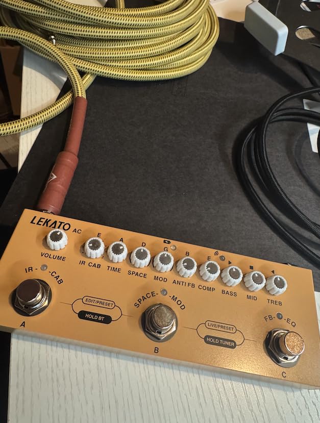 LEKATO Multi Effects Pedal for Acoustic Guitar, with IR Loading 9 AMP Models, Acoustic Multi Effects Processor, Bluetooth 5.0, Recording, Built-in Battery customer photo 1