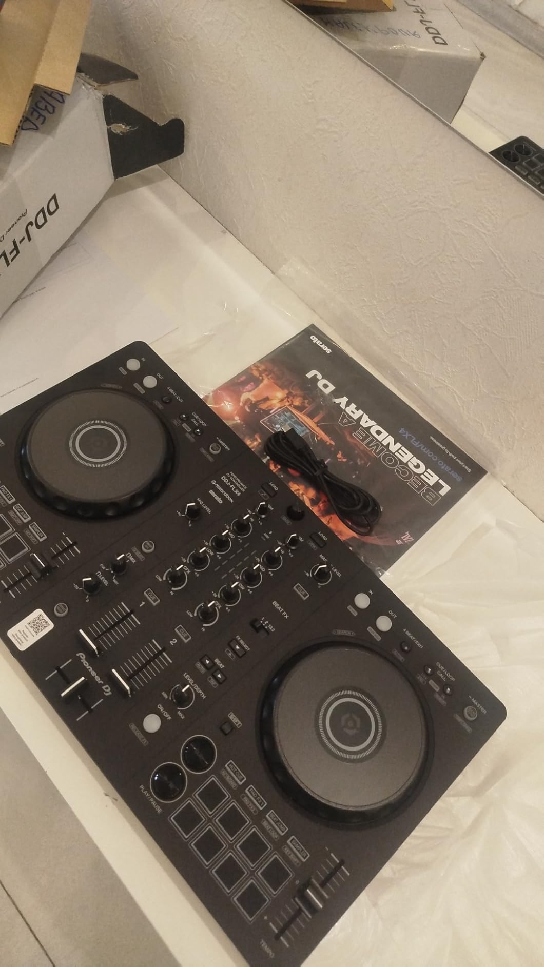 Pioneer DJ DDJ-FLX4 2-Channel DJ Controller, 16 Pads, Graphite | Easy first mixes, 2-deck growth, Smart Fader, streaming-ready, mic input for livestreaming customer photo 2