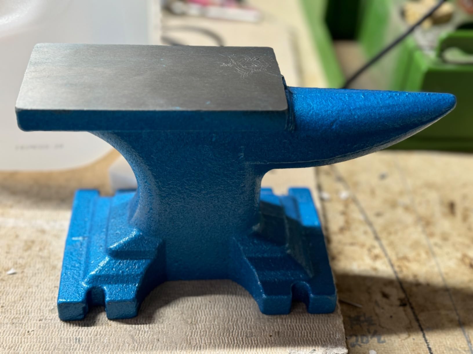 HimaPro Single Horn Anvil for Blacksmith Blue - Cast Iron Anvil - 24 LBS customer photo 2