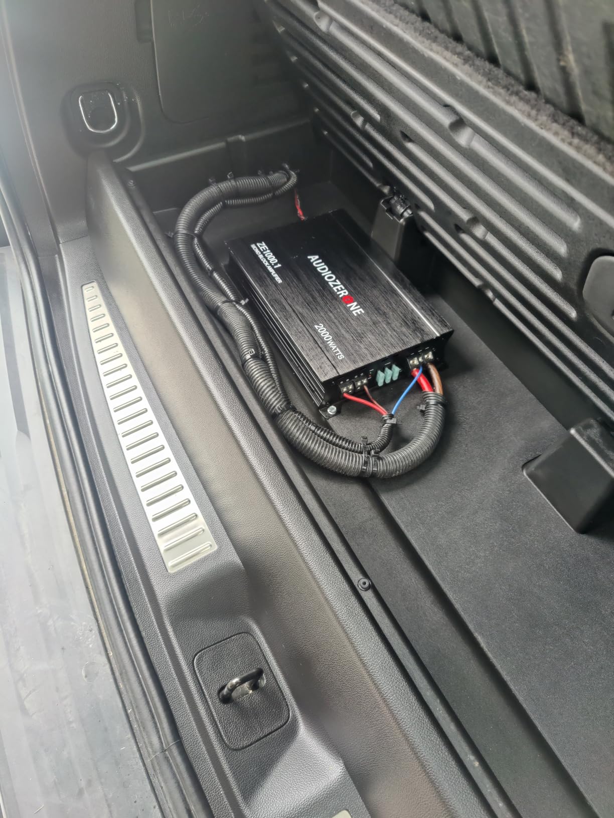 AUDIOZERONE Car Audio Amplifier ZE1000.1 2000W Monoblock Class D MOSFET Subwoofer Audio, 1-4 Ohm Stable, Low Pass Crossover, Mosfet Power Supply, Stereo customer photo 2