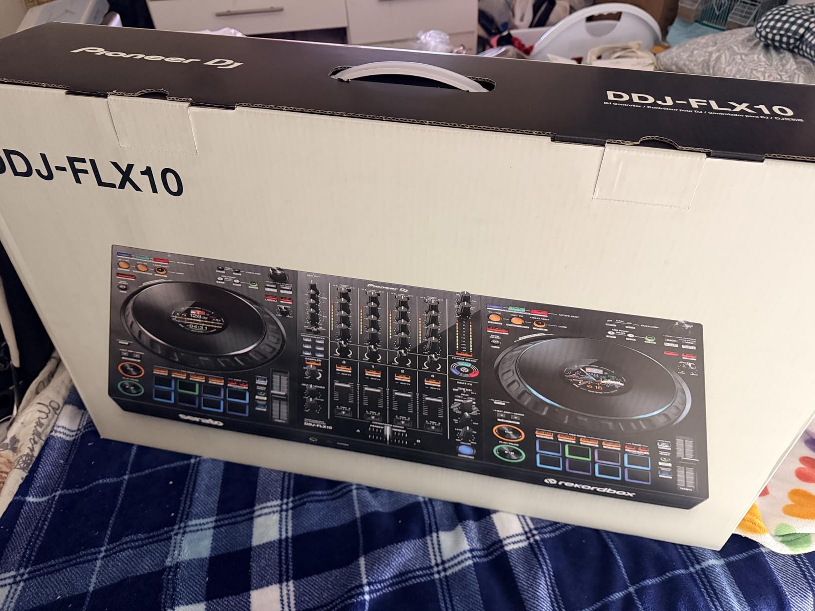 Pioneer DJ DDJ-FLX10 4-Channel DJ Controller, Track Separation, Black customer photo 1