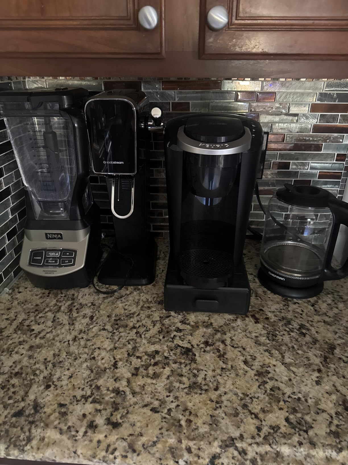 Keurig K-Compact Single-Serve K-Cup Pod Coffee Maker, with 3 Brew Sizes, Smart Start Feature, 36oz Removable Reservoir, Black customer photo 1