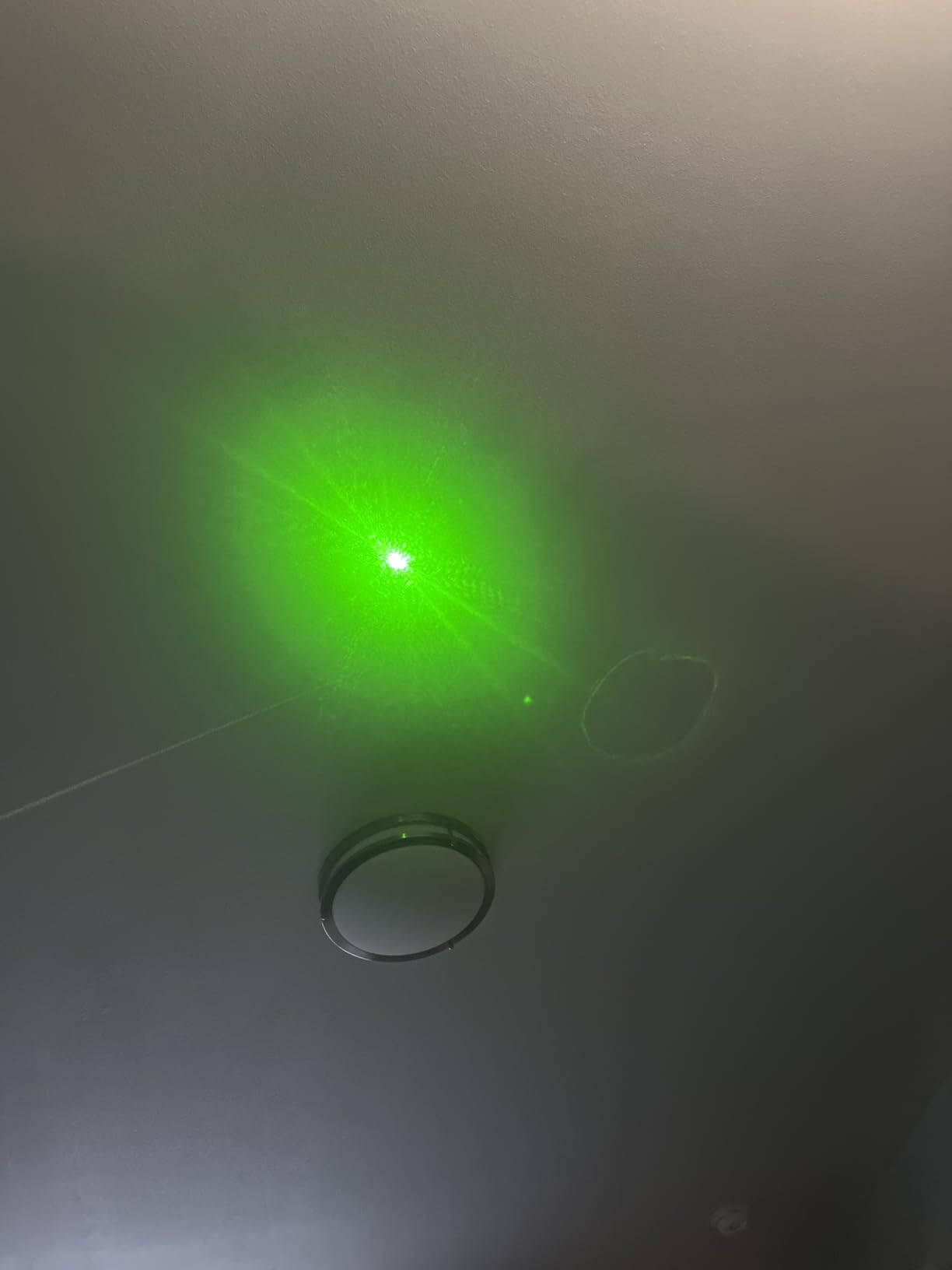 MIPREZT [Professional] Rechargeable Green Laser Pointer High Power Green Beam Laser Light Long Distance Range for TV/LED/LCD Screens Tactical Flashlights Presentation Office/Outdoors/Astronomic [001] customer photo 2