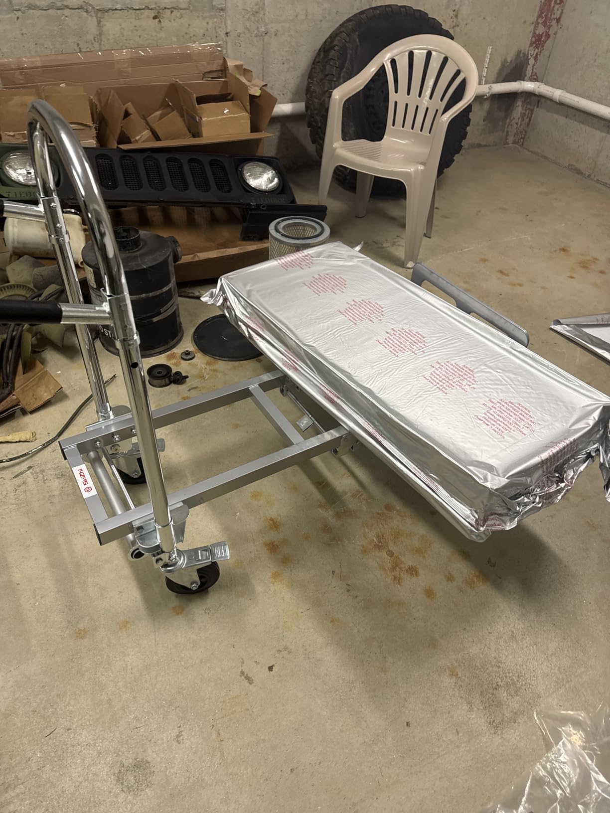Suzhi Two Large Wheel Hand Truck Dolly Cart with Wheels Heavy Duty/with 2 Wheels / 600Lbs Load, 2 Straps for Furniture/Appliance/Carton/Warehouse/Office customer photo 1