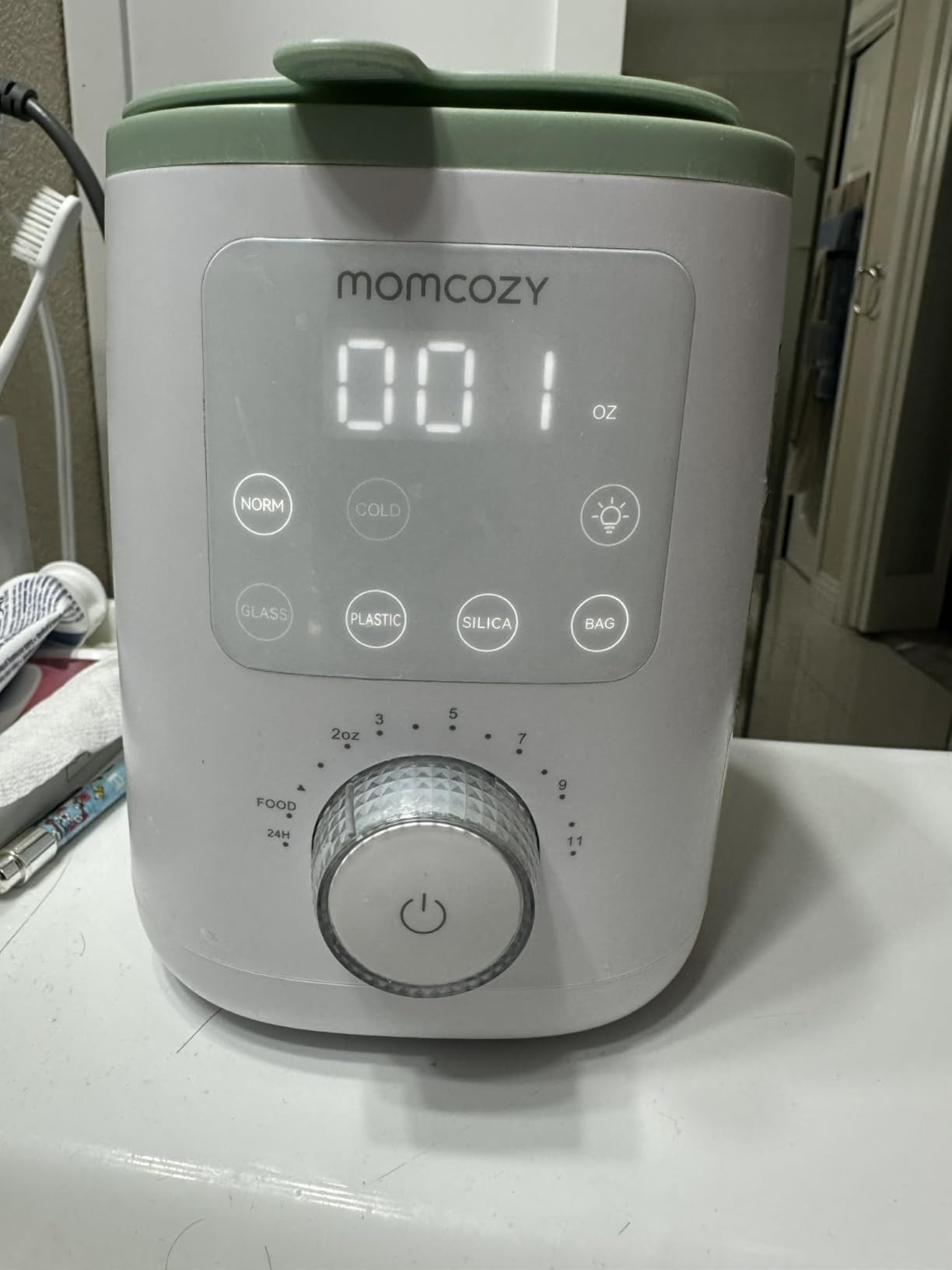 Momcozy Baby Bottle Warmer for Breast Milk, Fullest Nutrients Preserved | Fast & Even Heat, Night Light for Nighttime Breastfeeding, One-Touch Easy Use, Newborn Essentials Supplies Gift for Mom customer photo 1