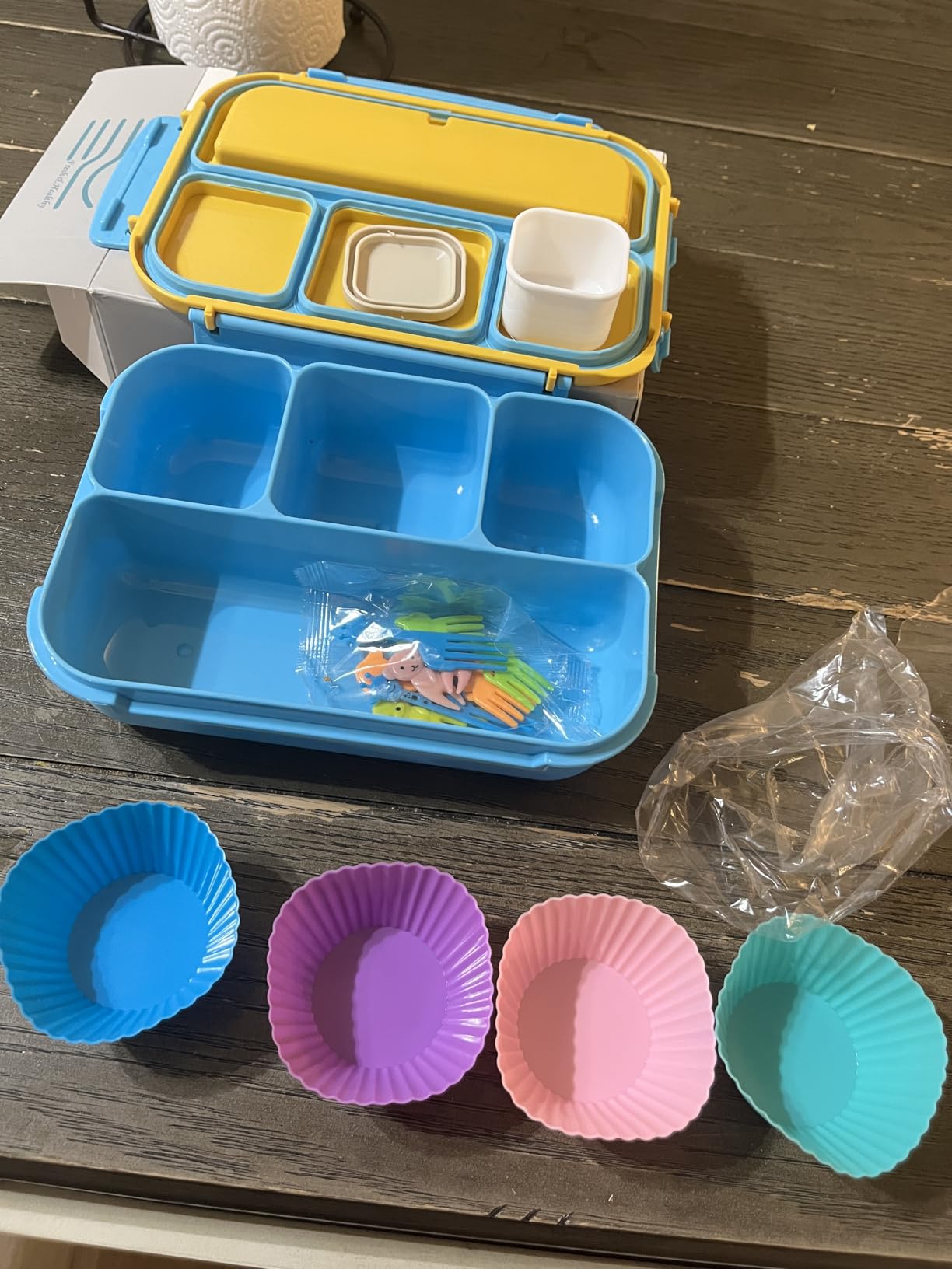 QQKO Bento Lunch Box for Kids Girls Boys, Toddler Kids Lunch Boxes for School, Lunch Containers for Adults with 4 Compartments, Sauce Container, Utensils, Food Picks and Muffin Cups, Purple customer photo 1