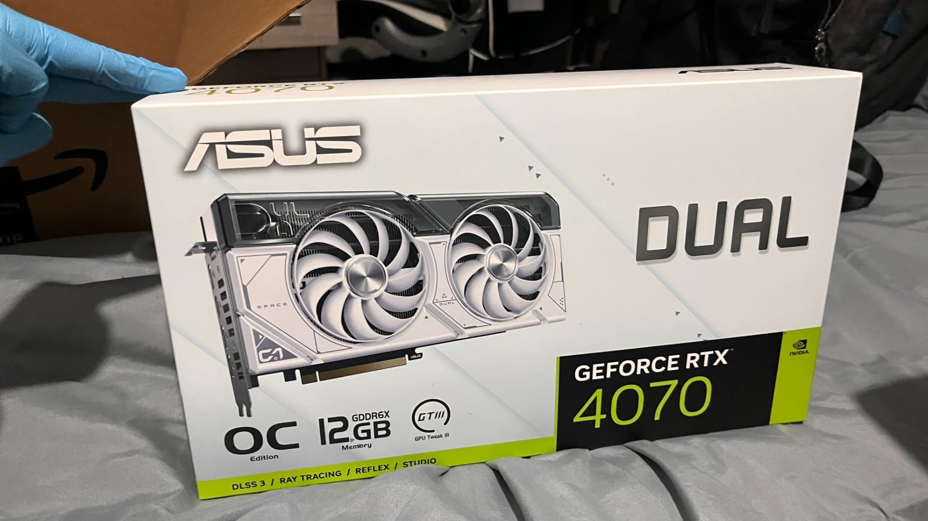 ASUS Dual GeForce RTX 4070 White OC Edition 12GB GDDR6X (PCIe 4.0, 12GB GDDR6X, DLSS 3, HDMI 2.1, DisplayPort 1.4a, 2.56-Slot Design, Axial-tech Fan Design, 0dB Technology), 3 Year Warranty customer photo 1
