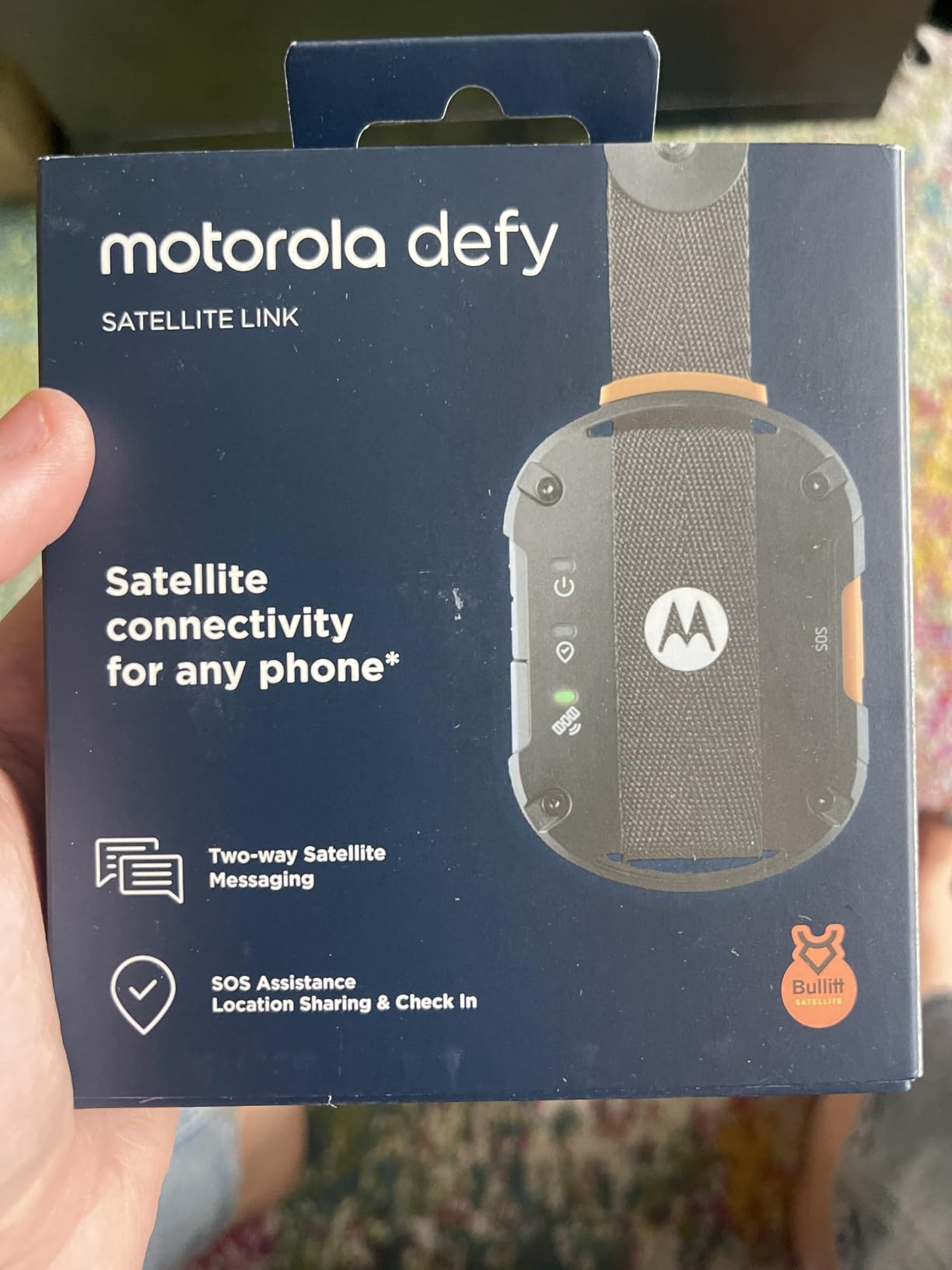 Motorola Defy Satellite Link - Rugged Handheld GPS Communicator, Two-Way Global SMS Text Messenger, Emergency SOS Alerting - Android iOS Compatible customer photo 2