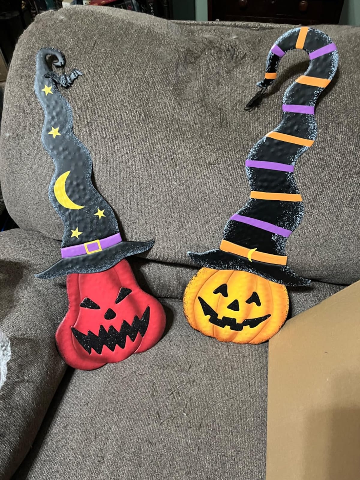 YEAHOME Halloween Decorations Outdoor, 2 Pack Metal Pumpkin Garden Stakes with Witch Hats for Halloween Decor, Jack o' Lantern Pumpkin Yard Signs for Outside Garden Lawn Patio Party Decorations customer photo 2