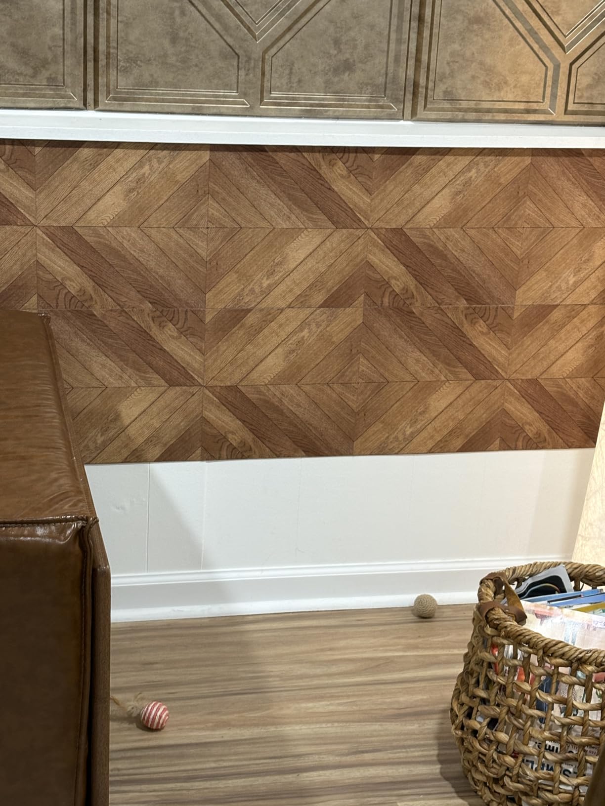 Art3d 30-Pack Peel and Stick Vinyl Floor Planks, 12 x 12 in, Taupe Ash | Premium Vinyl, Self-Adhesive, Waterproof, Wood Grain, Fade-Resistant, Scratch-Proof, Ideal for Kitchen, Dining Room, Bedrooms customer photo 1