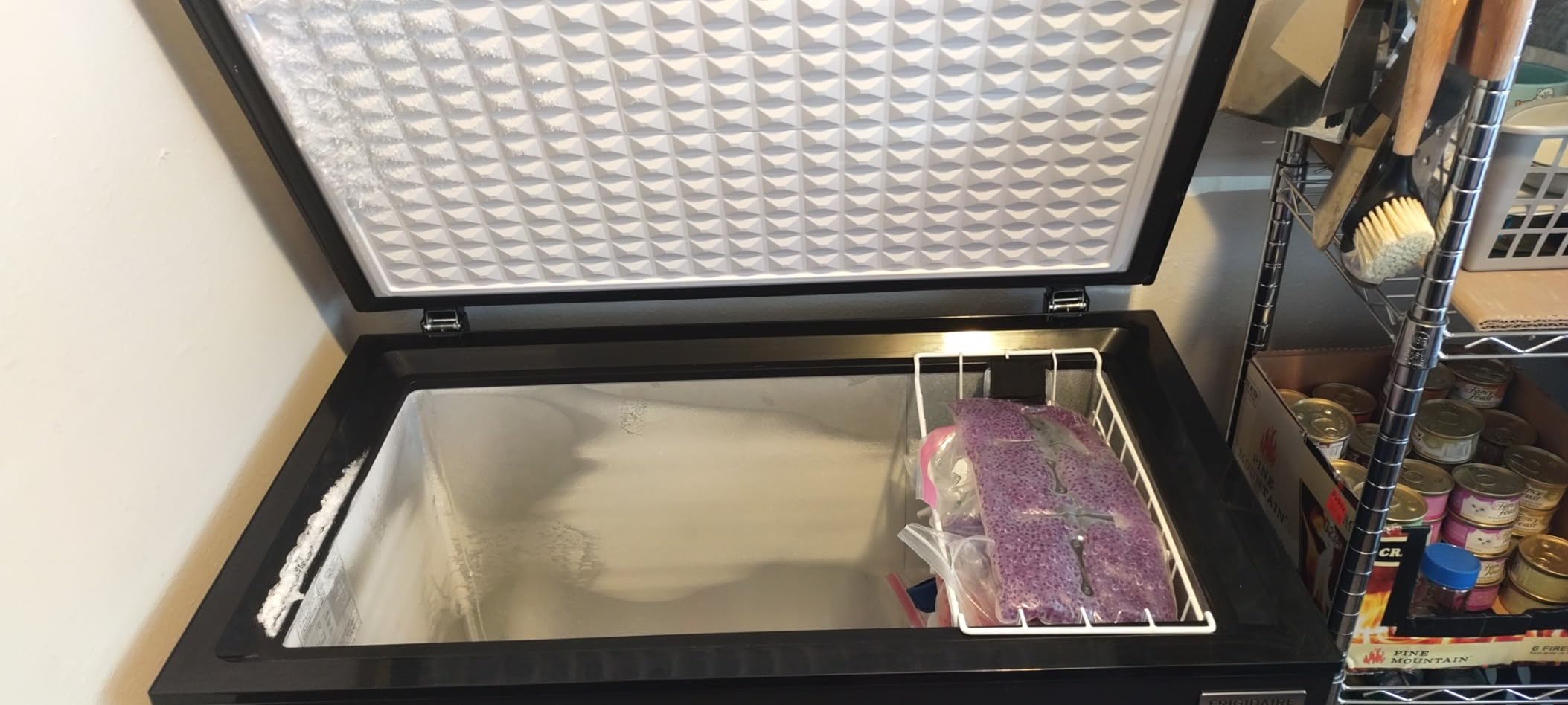 FRIGIDAIRE EFRF7003-BLACK Chest Deep Freezer, 7 Cu. Ft, Black Adjustable Thermostat-Removable Vinyl Coated Wire Basket-Easy Defrost Drain customer photo 1